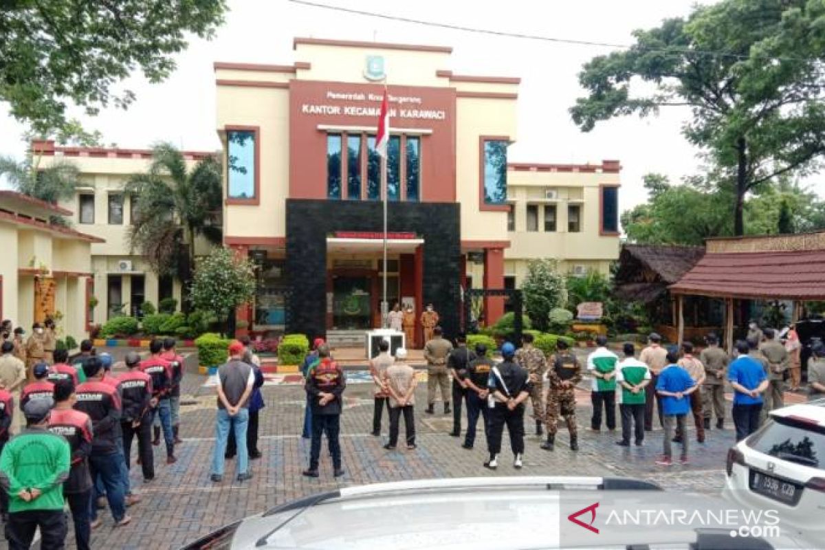 Pemkot Tangerang siagakan peralatan di lokasi pemukiman rawan banjir