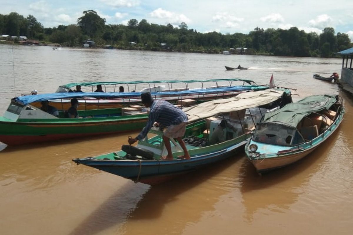 KPU Palangka Raya gunakan kelotok untuk distribusikan logistik Pilkada