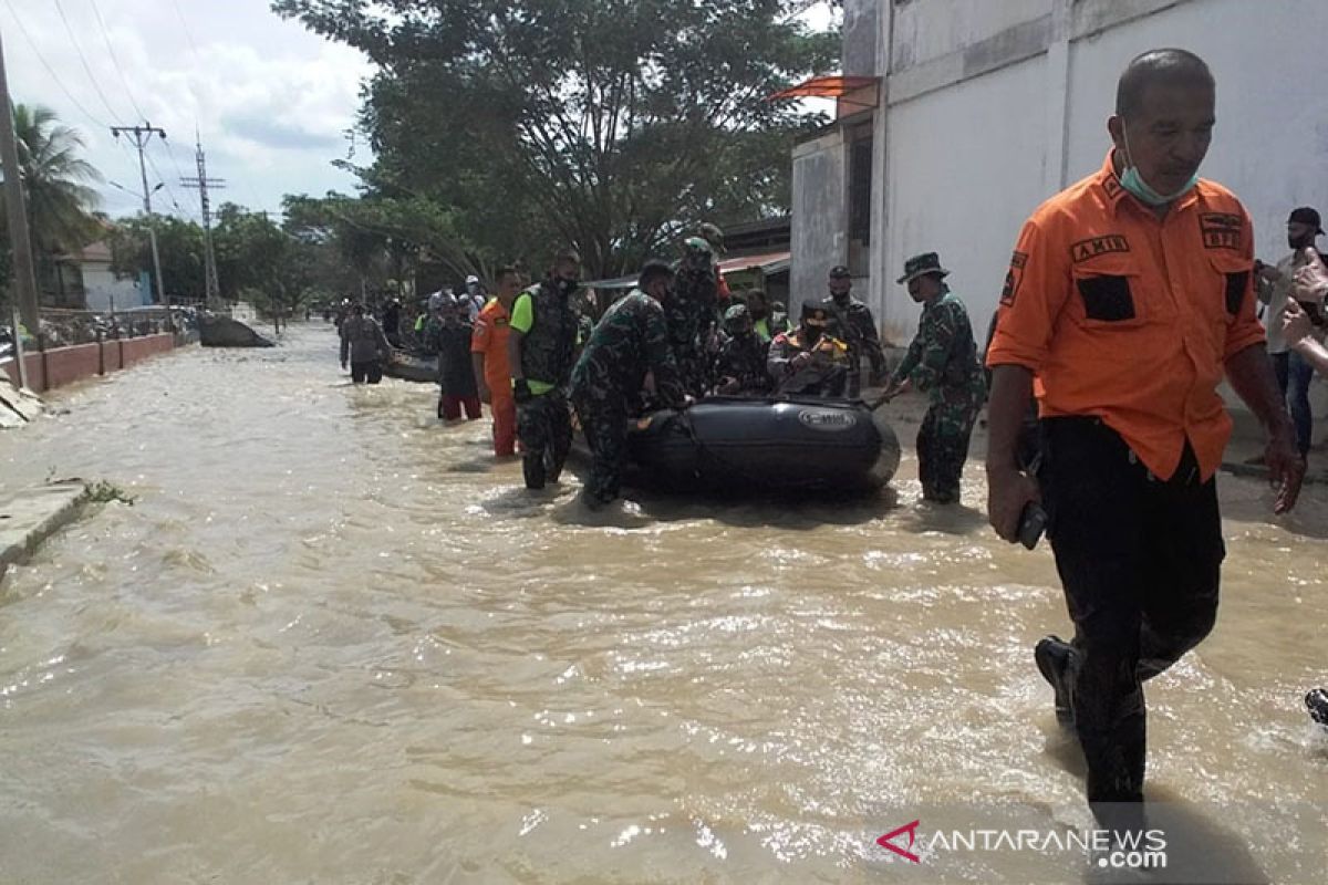 Kapolda dan Pangdam tinjau banjir di Aceh Utara