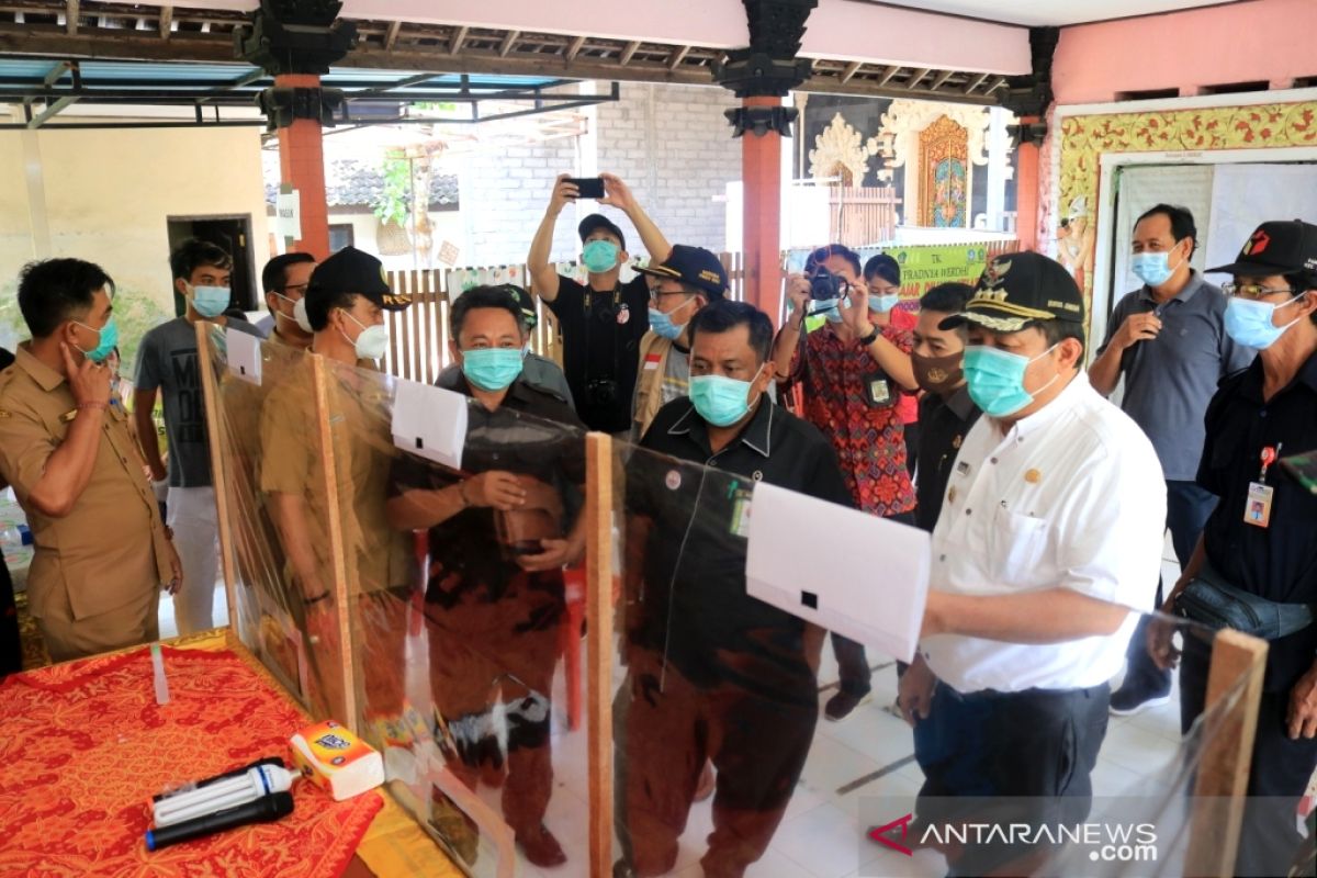 Bupati Jembrana imbau petugas dan pemilih patuhi protokol kesehatan