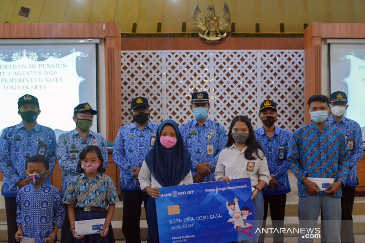 13.000 siswa tak mampu di Yogyakarta terima jaminan pendidikan daerah