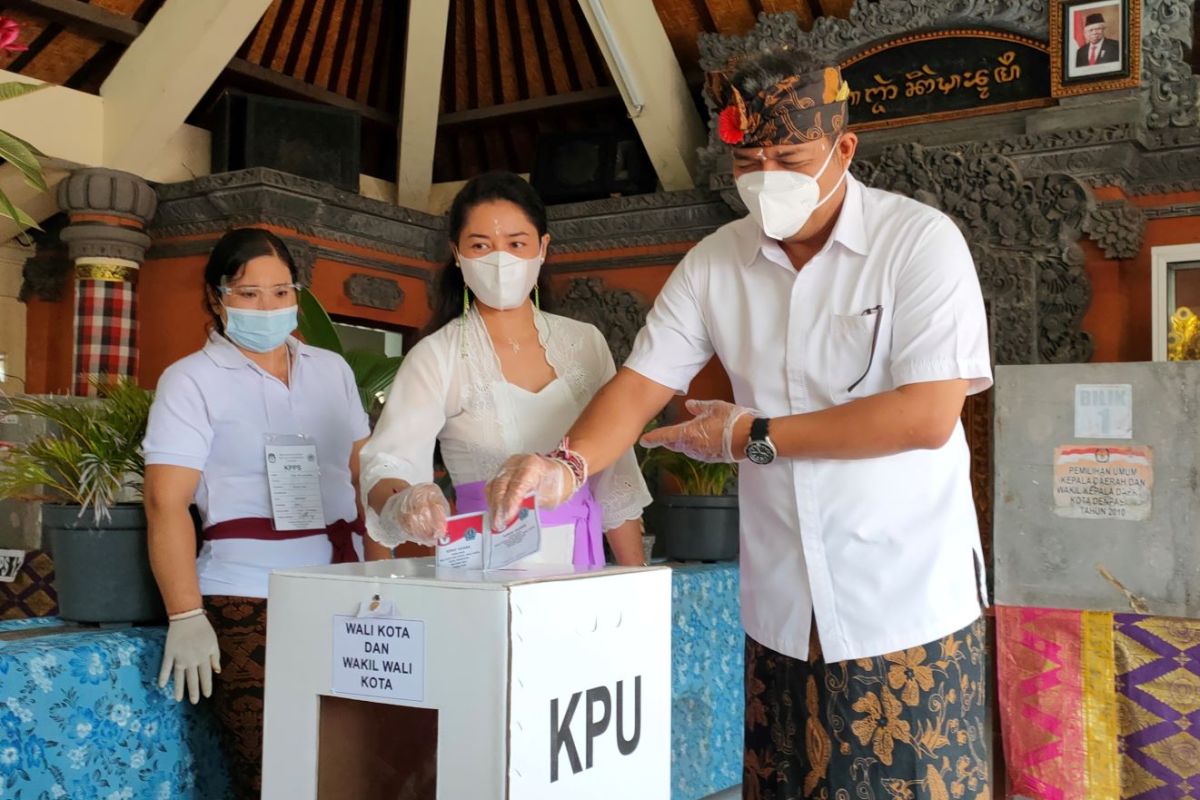 Calon wali kota Denpasar Ambara minta masyarakat tetap semangat ke TPS meski pandemi