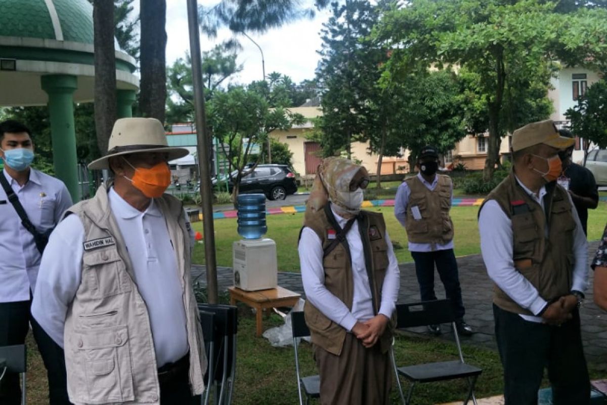 Gubernur Banten ingatkan para pemilih patuhi protokol kesehatan.