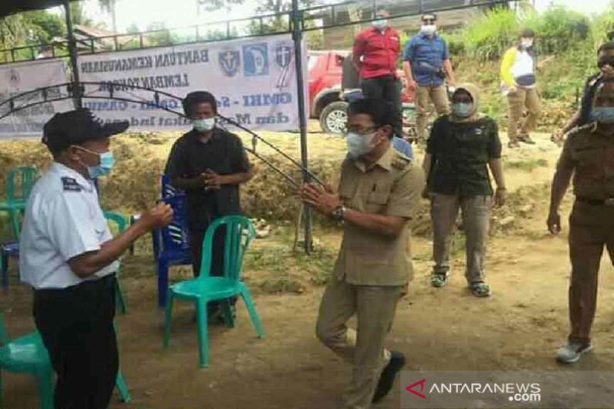 Bupati Sigi semangati keluarga korban teroris di Desa Lembantongoa