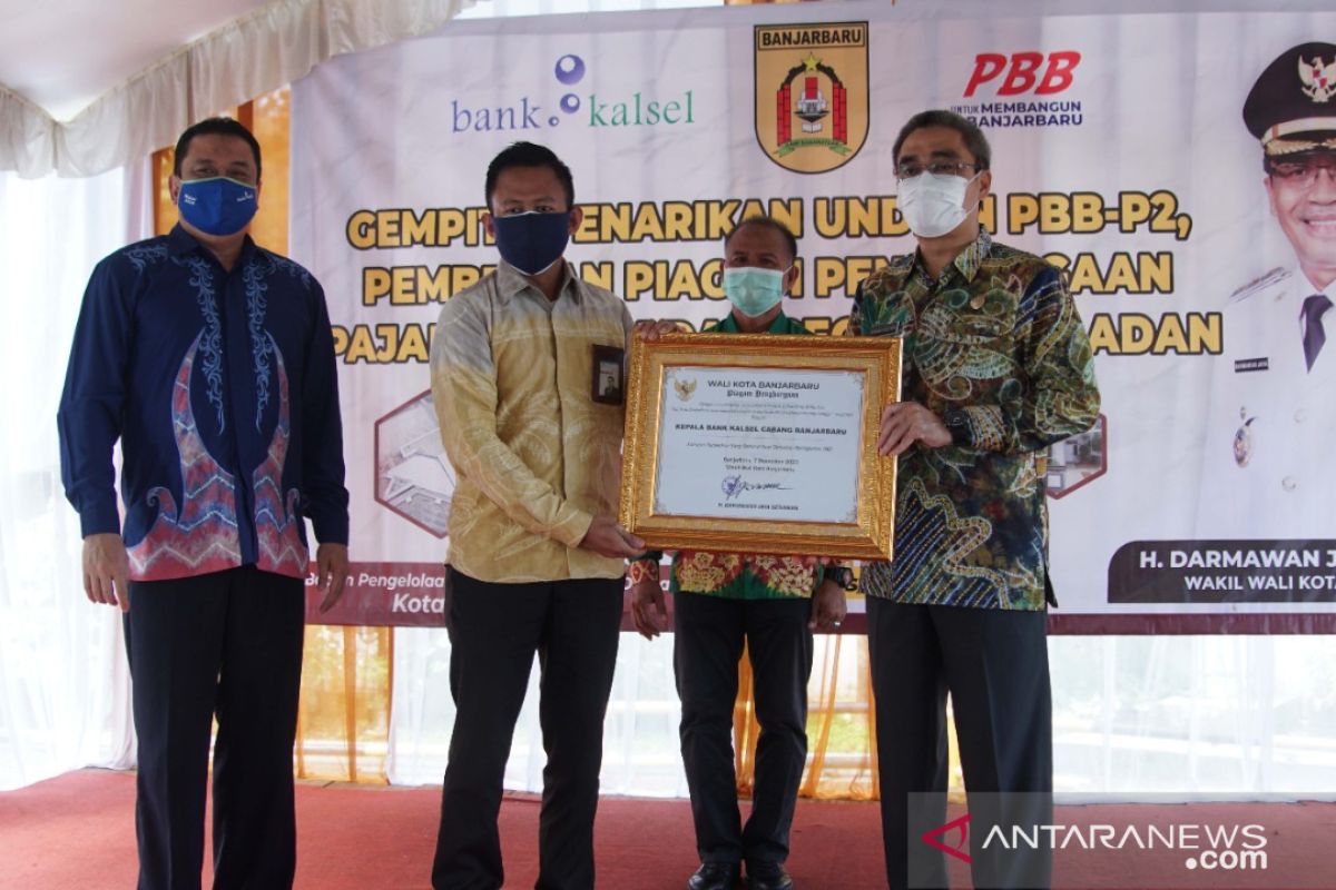 Pemkot berikan penghargaan wajib pajak taat pajak