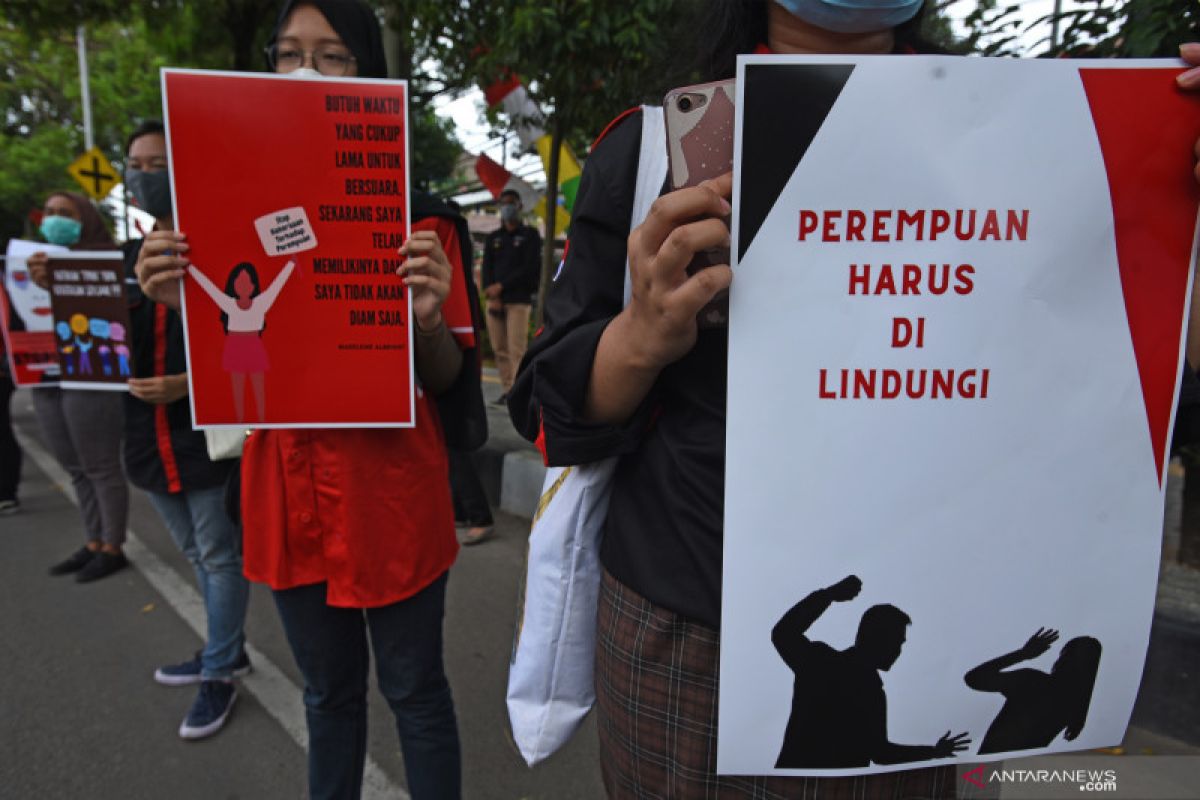 LBH Surabaya tangani 284 kasus kekerasan perempuan dan anak sepanjang 2020