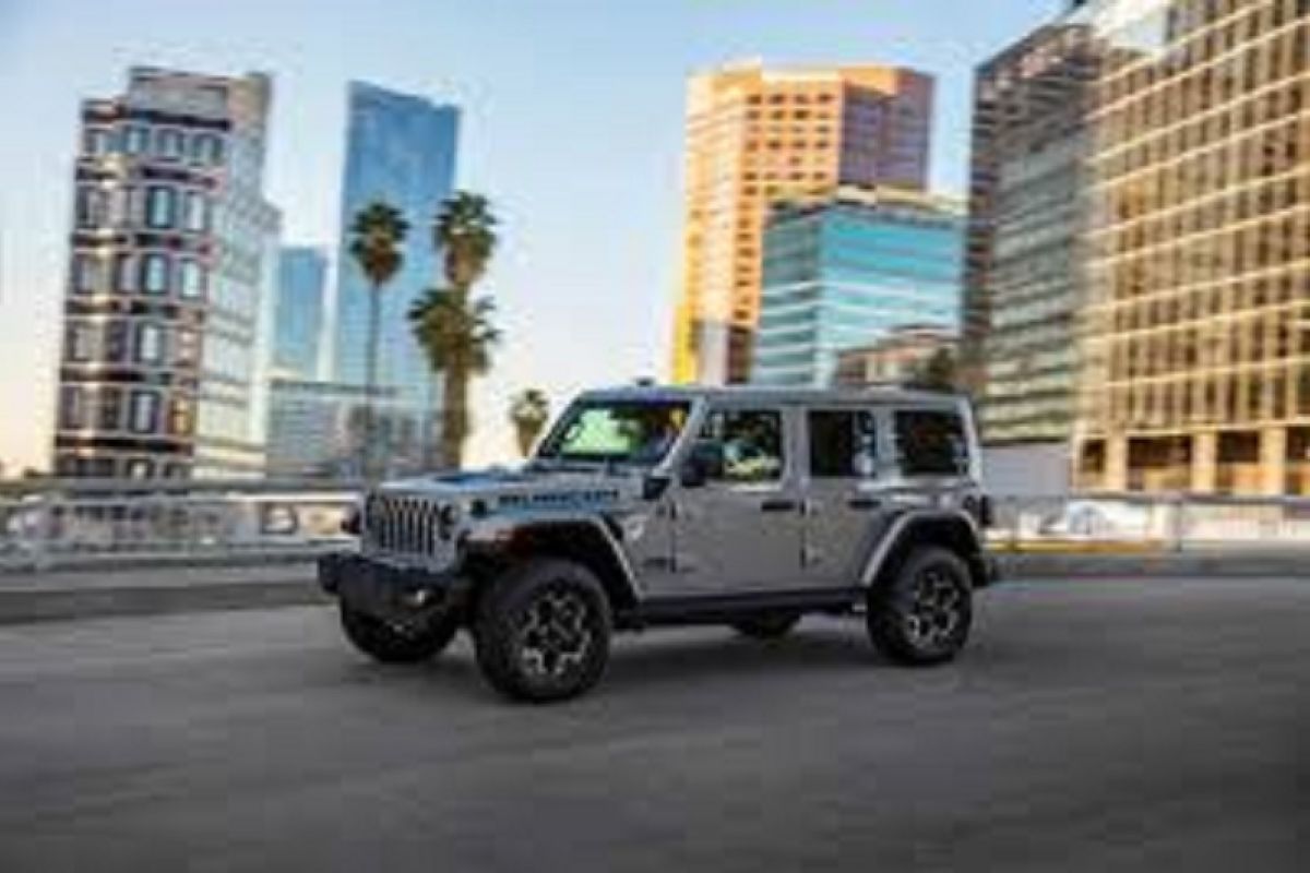 Jeep Wrangler 4xe berhasil raih penghargaan AutoTech