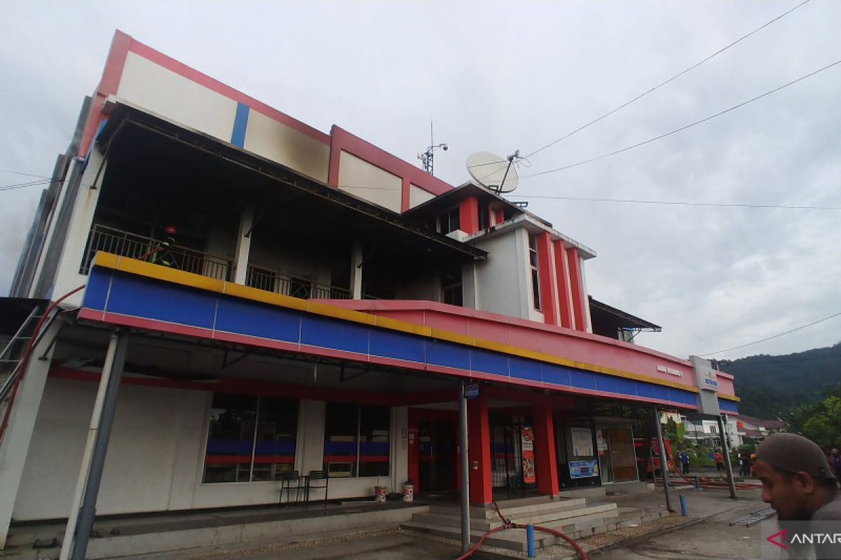 Kebakaran landa minimarket di Arai Pinang, Padang