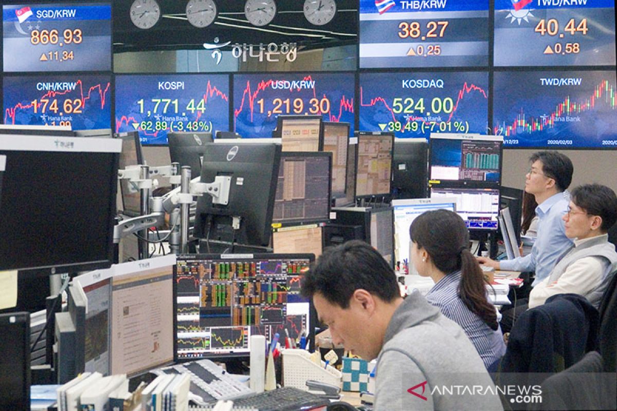 Saham Korsel  jatuh karena aksi jual investor asing