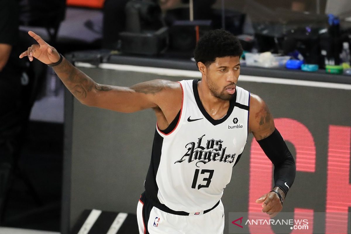 Clippers ikat Paul George dengan kontrak jangka panjang