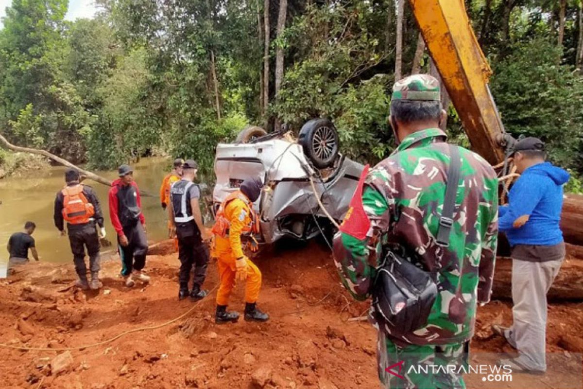 Tim SAR cari balita korban mobil terperosok di Sungai Mandom Merauke