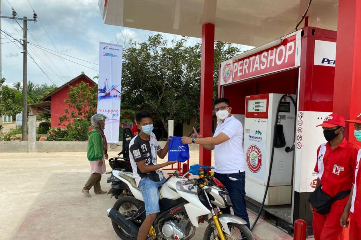 Pertashop Pertamina berbagi promo kepada konsumen Lampung