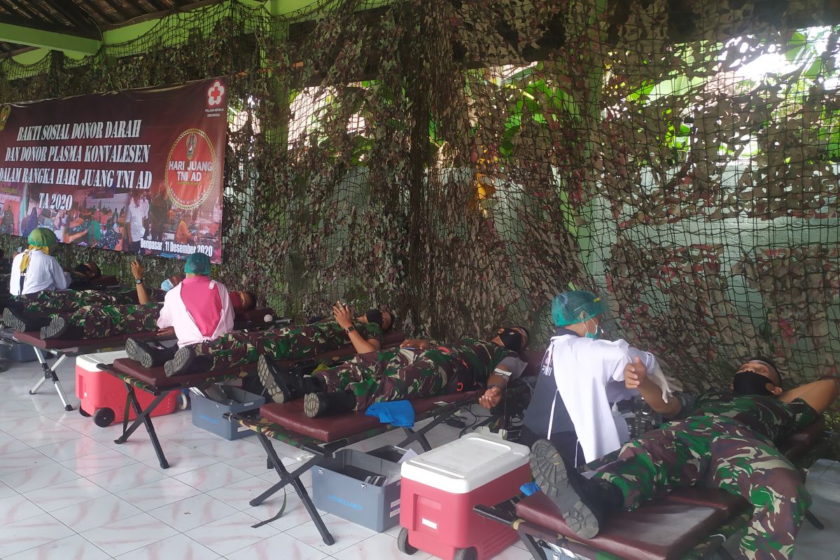 30 anggota TNI dan warga sipil Denpasar lakukan donor plasma konvalesen