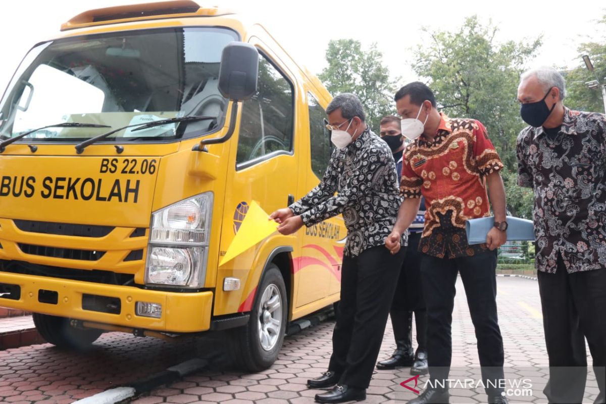 Pemkot Medan terima bantuan satu  unit bus sekolah