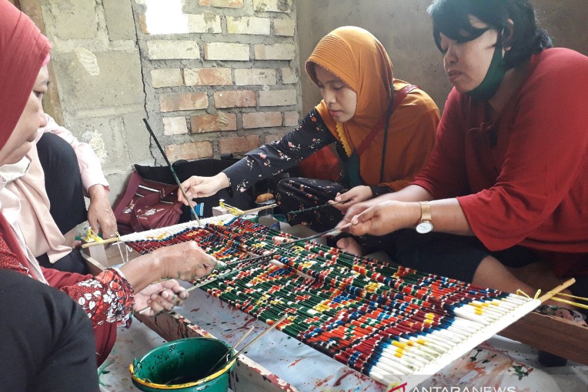 Pemkab Bangka Barat tingkatkan daya saing kain tenun lokal