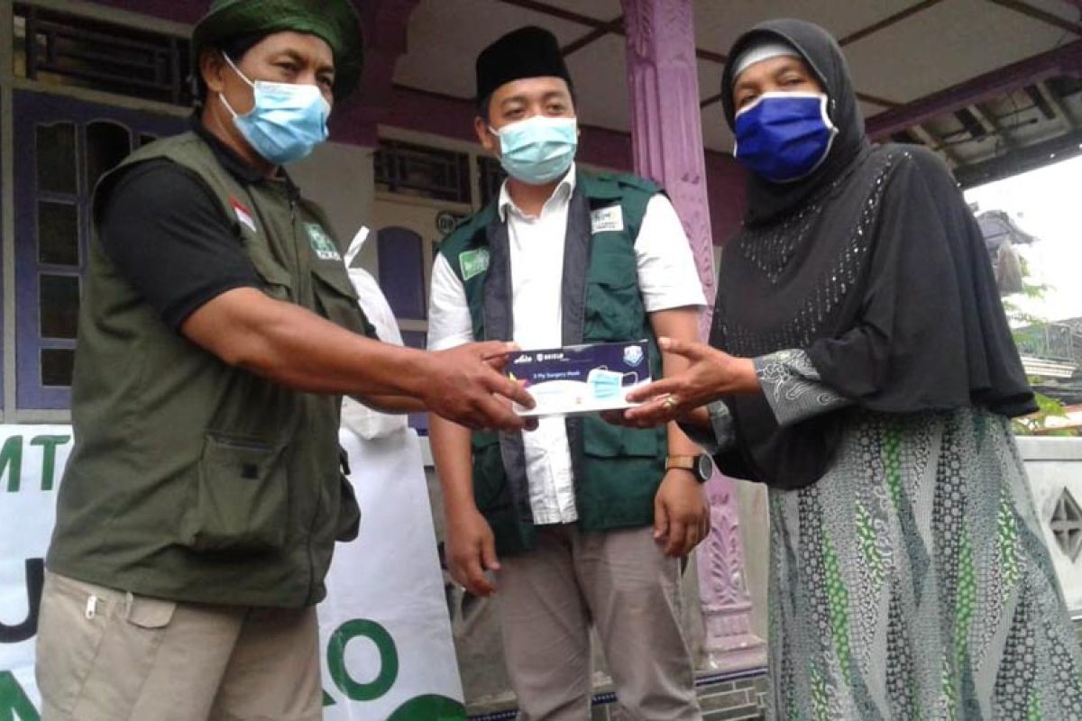 GP Ansor Kab. Magelang salurkan 2.000 masker kepada warga Merapi