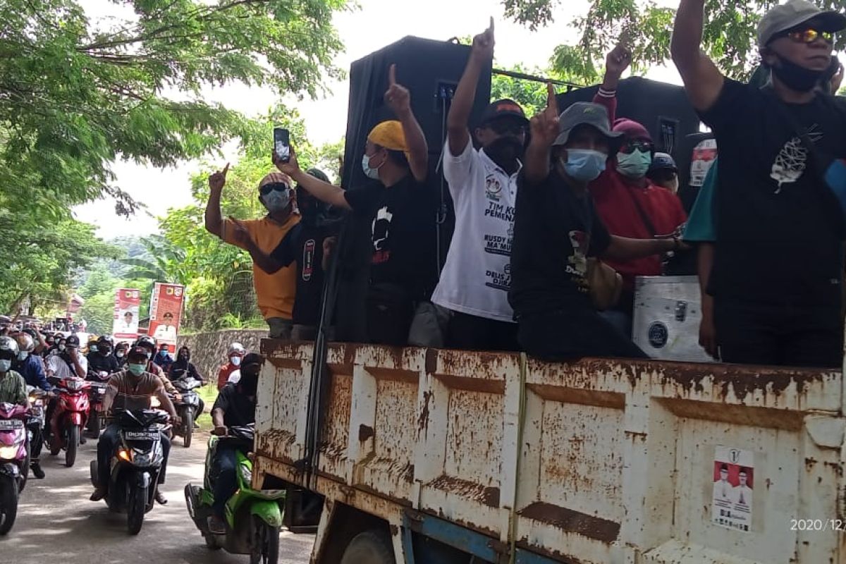 Ribuan warga demo KPU Morut tolak pemungutan suara ulang