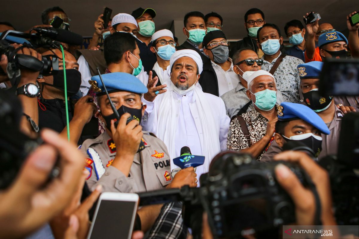 Penyidik periksa Rizieq Shihab selama 11 jam