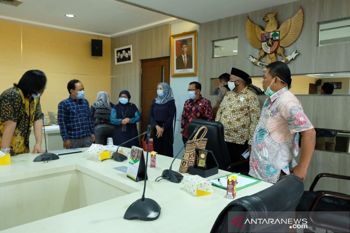 Perkebunan di Kalsel diharapkan jangan didominasi sawit