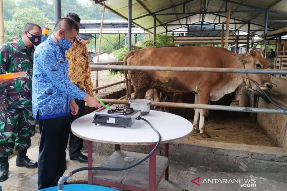 Manfaatan kotoran ternak, DLH Kabupaten Bogor mulai kembangkan biogas