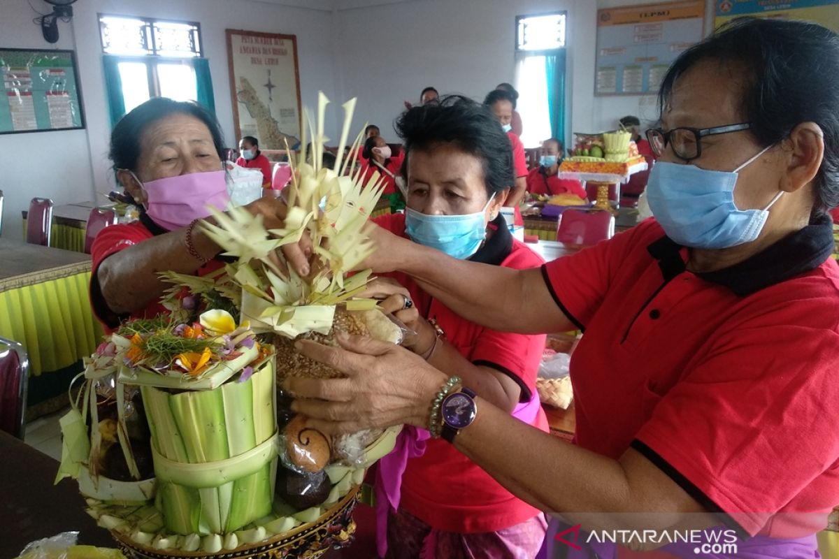 Desa Lebih-Gianyar gelar lomba lansia agar tetap aktif