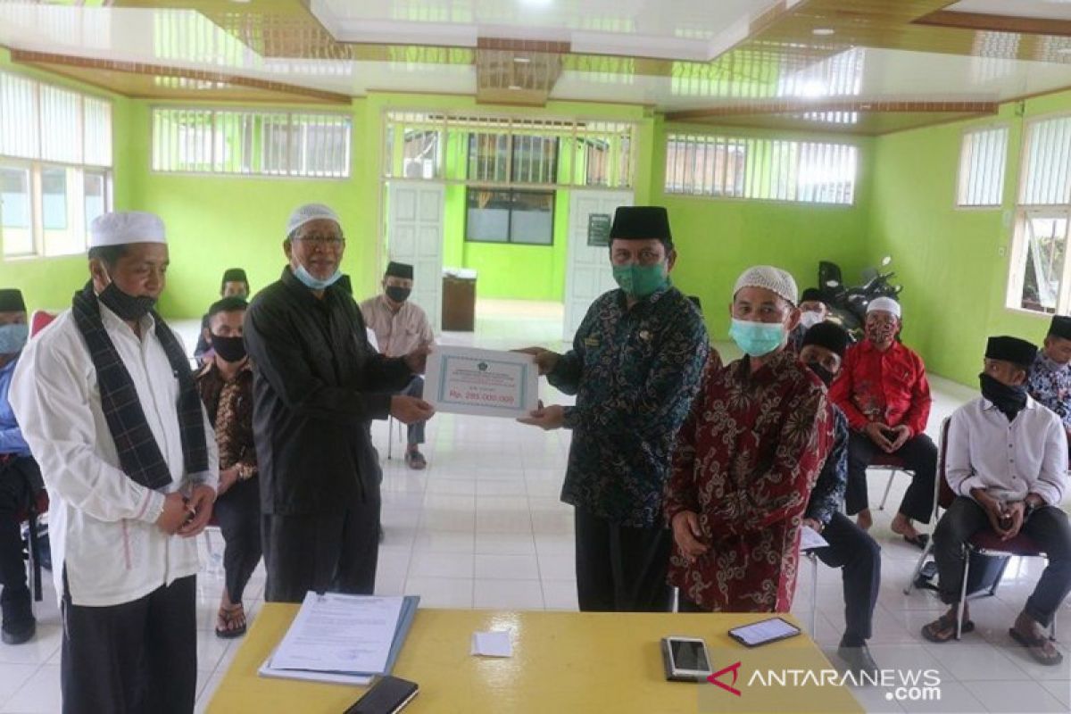 754 lembaga pendidikan keagamaan di Agam dapat bantuan