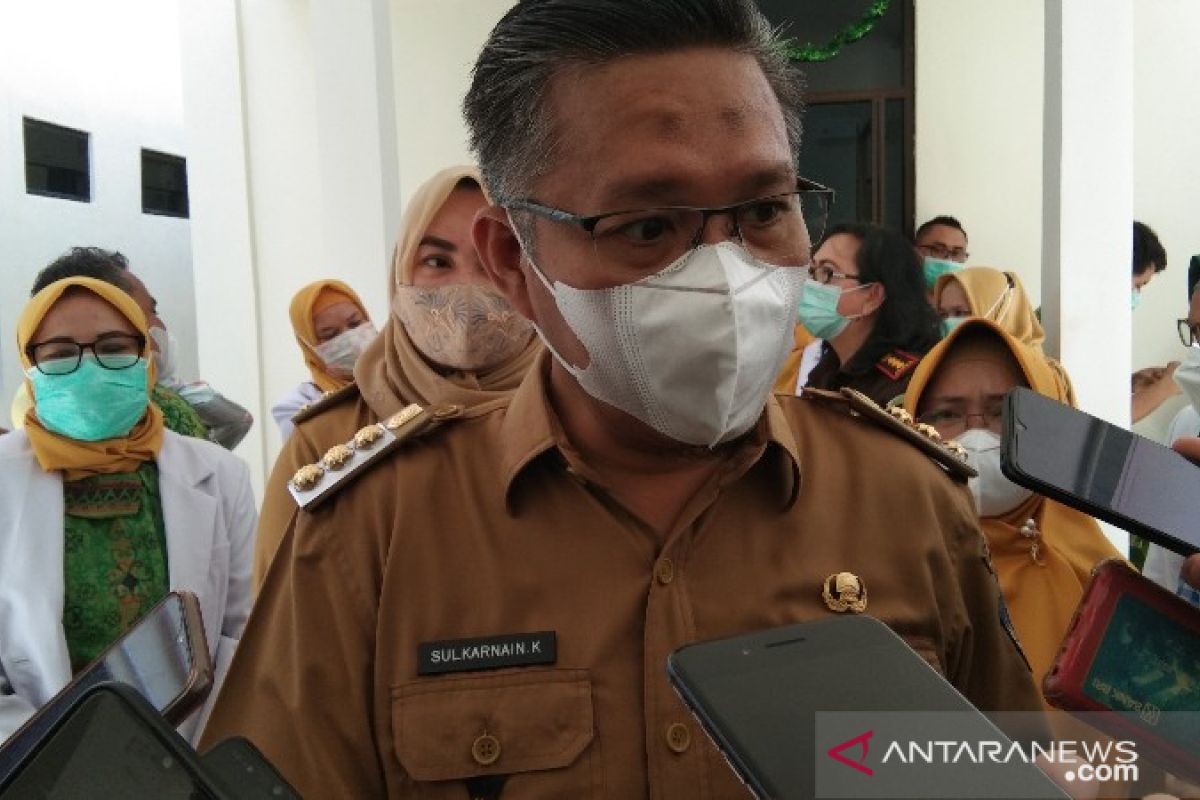 Uji usap antigen masal karyawan swasta di Kendari capai 50 persen