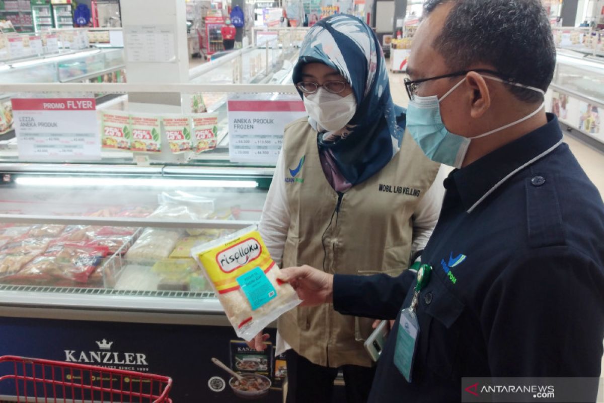 Makanan beku belum miliki izin edar juga ditemukan di Lotte Mart