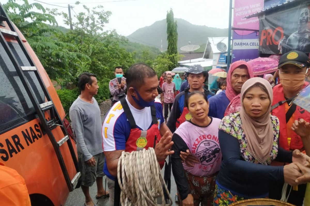 Tiga perempuan di Sumbawa tewas terseret arus sungai