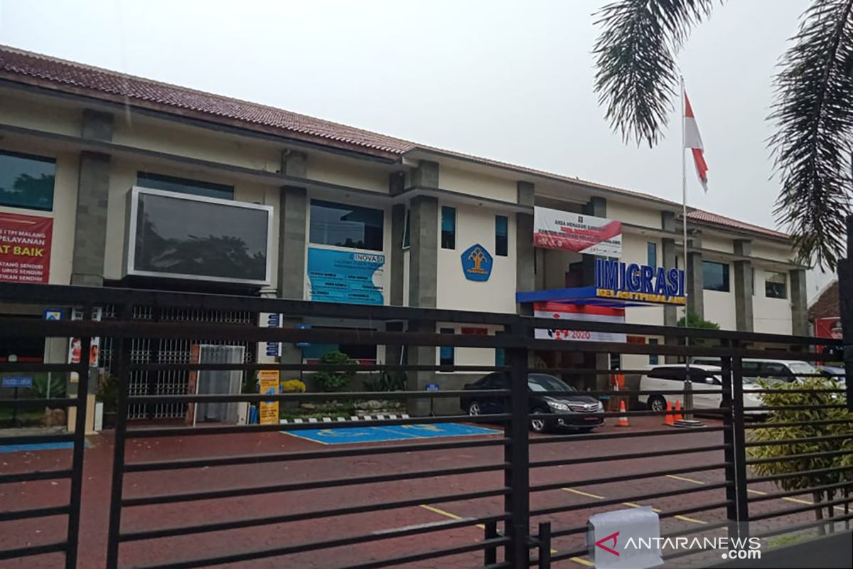 Ada pegawai terpapar COVID-19, Kantor Imigrasi Malang hentikan layanan