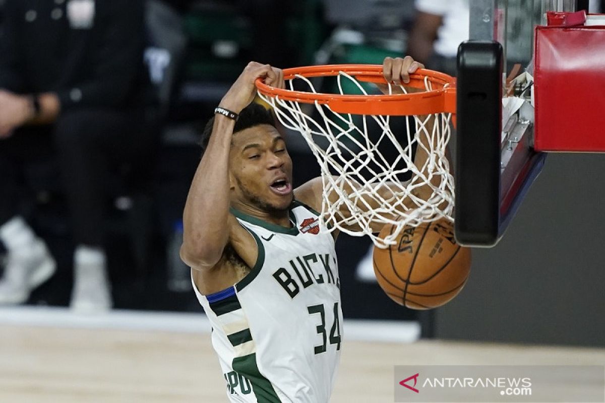 Pemain Terbaik Giannis Antetokounmpo tanda tangani kontrak jangka panjang di Bucks