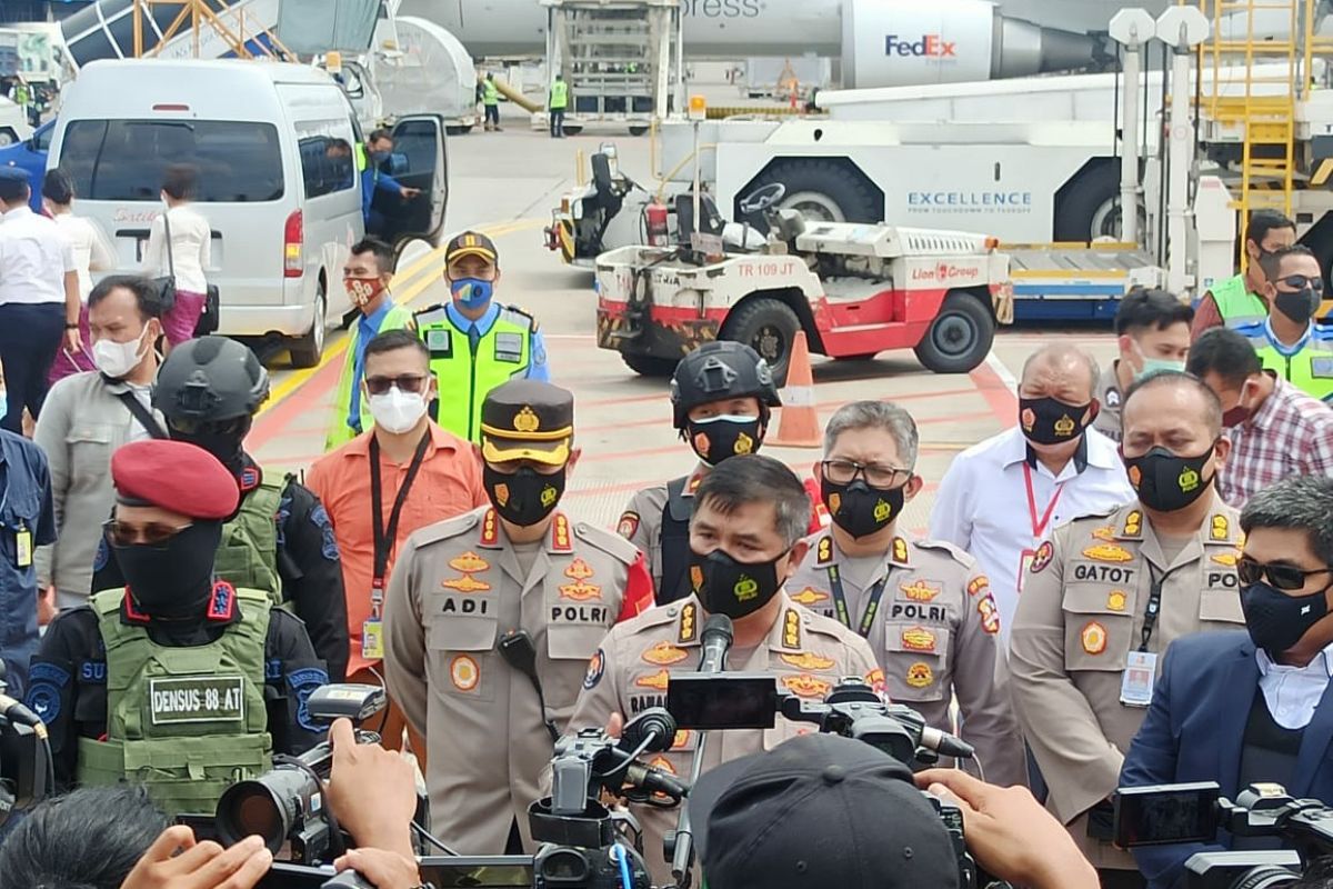 23 tersangka teroris JI tiba di Jakarta