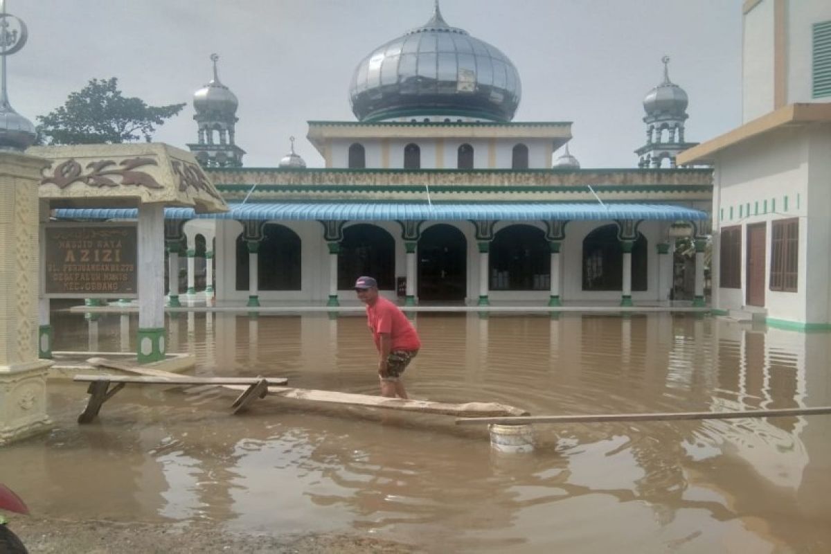 Ratusan rumah di Kecamatan Gebang Langkat terendam banjir