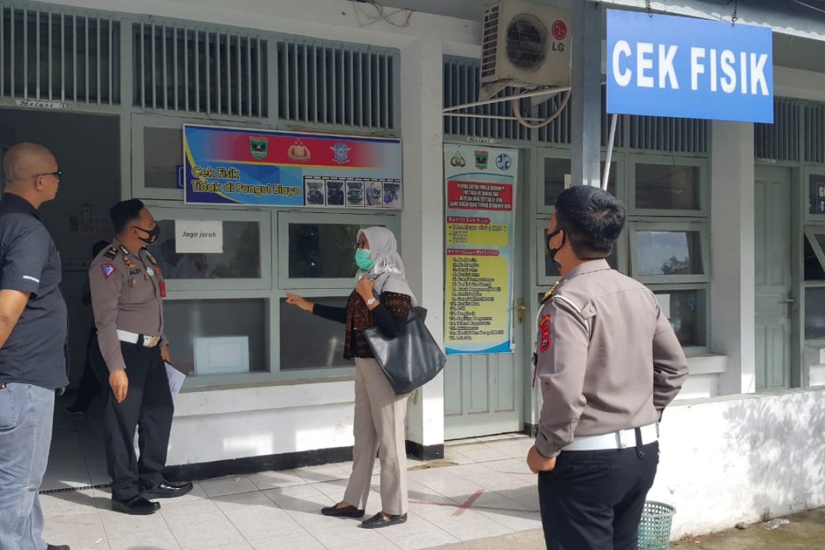 Ombudsman temukan pungutan liar di Samsat Padang