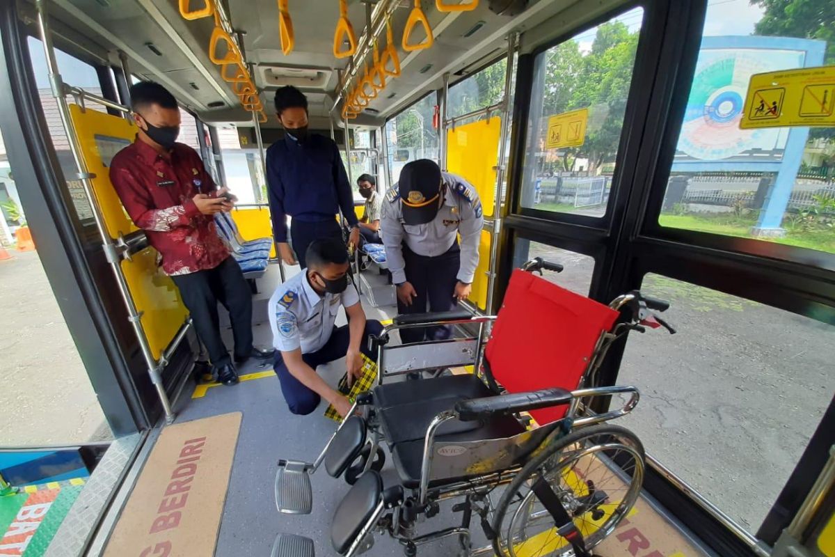 DAMRI luncurkan bus disabilitas NTB Gemilang