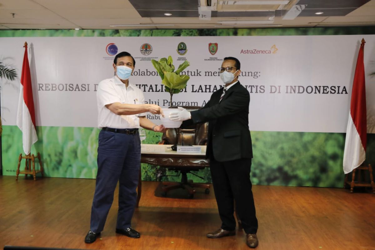 Indonesia-AstraZeneca tanam 20 juta pohon dukung lingkungan sehat