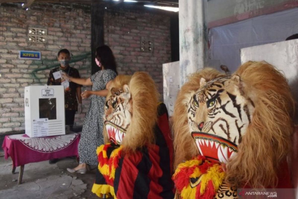 Rekapitulasi KPU menangkan Sugiri-Lisdyarita di Pilkada Ponorogo