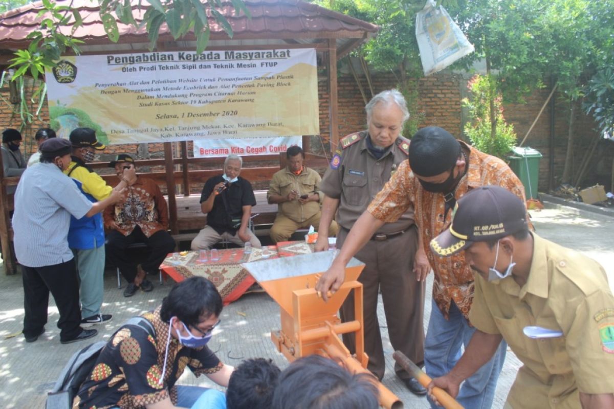 Universitas Pancasila mendukung program Citarum Harum dengan manfaatkan sampah plastik