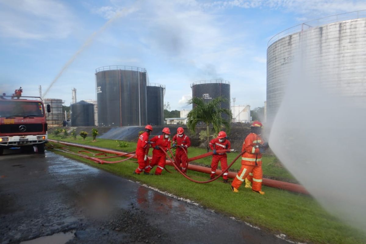 Pertamina RU VII Kasim Sorong mengadakan simulasi keadaan darurat