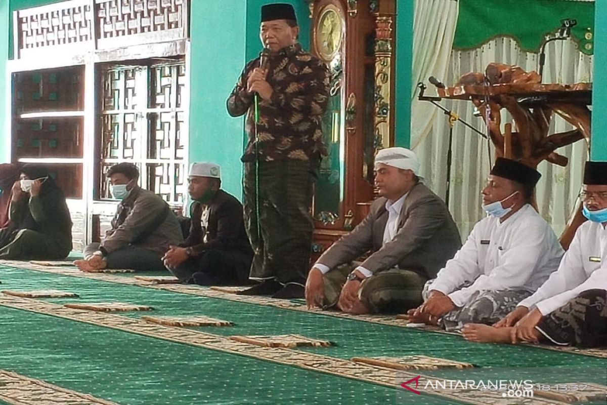 Bupati Madina sambut santri Islamic Center  Darul Quran di mesjid Nur Alan Nur