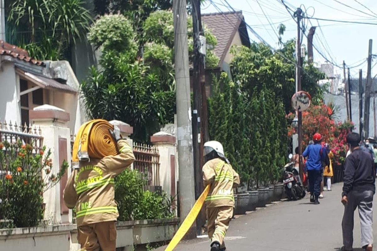 Two dead in fire in Pasar Minggu, South Jakarta