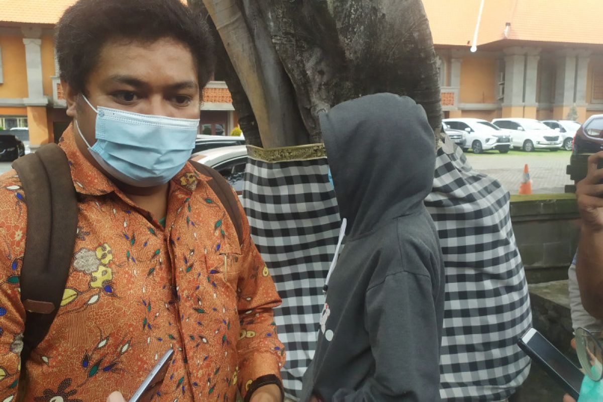 Seorang wanita laporkan oknum polisi di Bali atas dugaan pemerasan