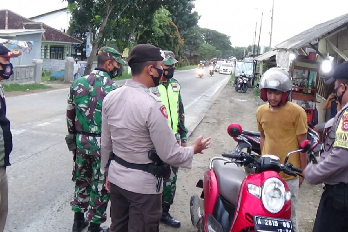 Polres imbau warga Lebak  patuhi prokes cegah COVID-19