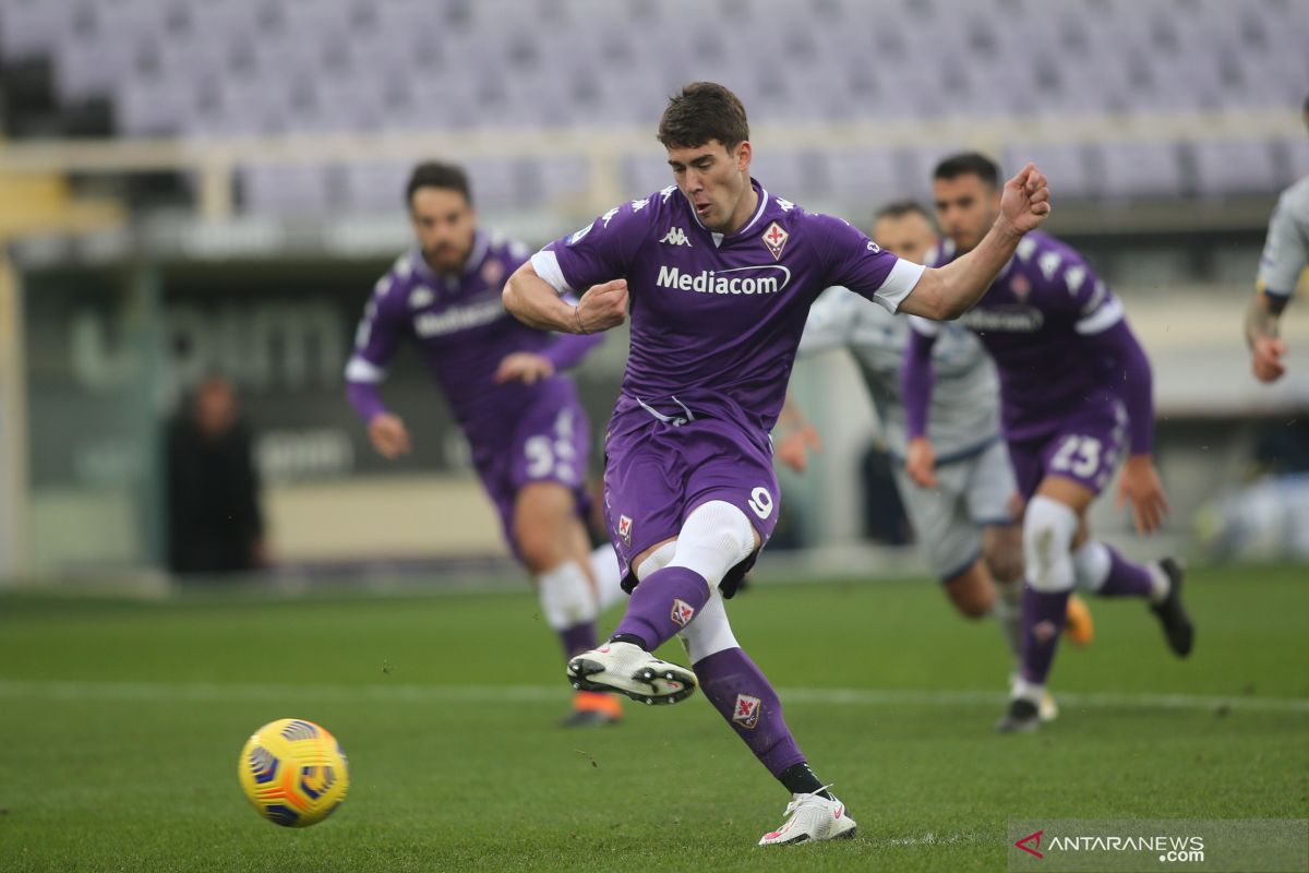 Fiorentina dan Verona berbagi  penalti dan poin saat imbang 1-1