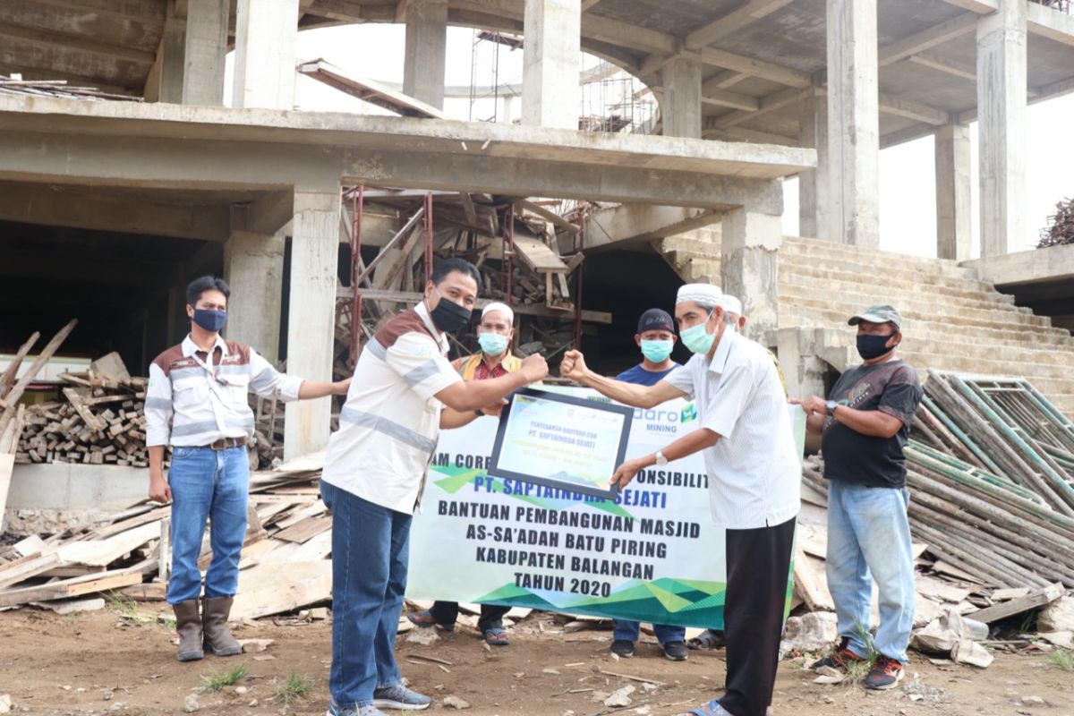 PT SIS bantu pembangunan masjid di wilayah operasional