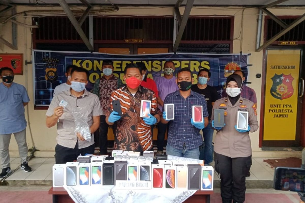 Polresta Jambi bongkar penjualan handphone ilegal