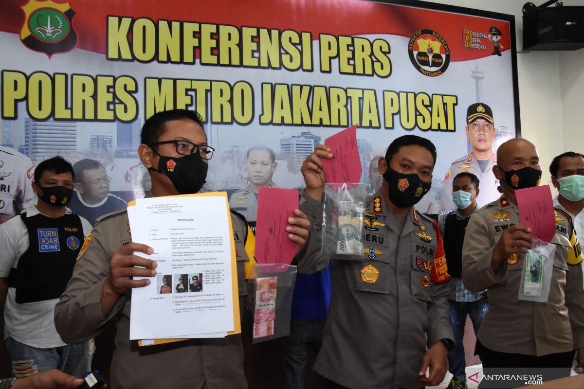 Ini modus operandi yang digunakan para calo tes cepat di Stasiun Senen