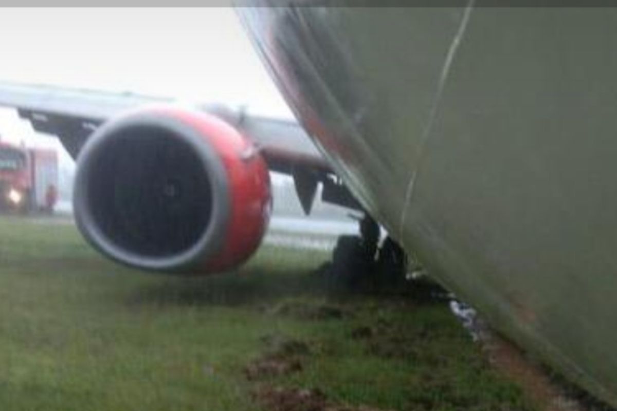 Pesawat Boeing 737-900ER Lion Air tergelincir di Bandara Radin Inten II