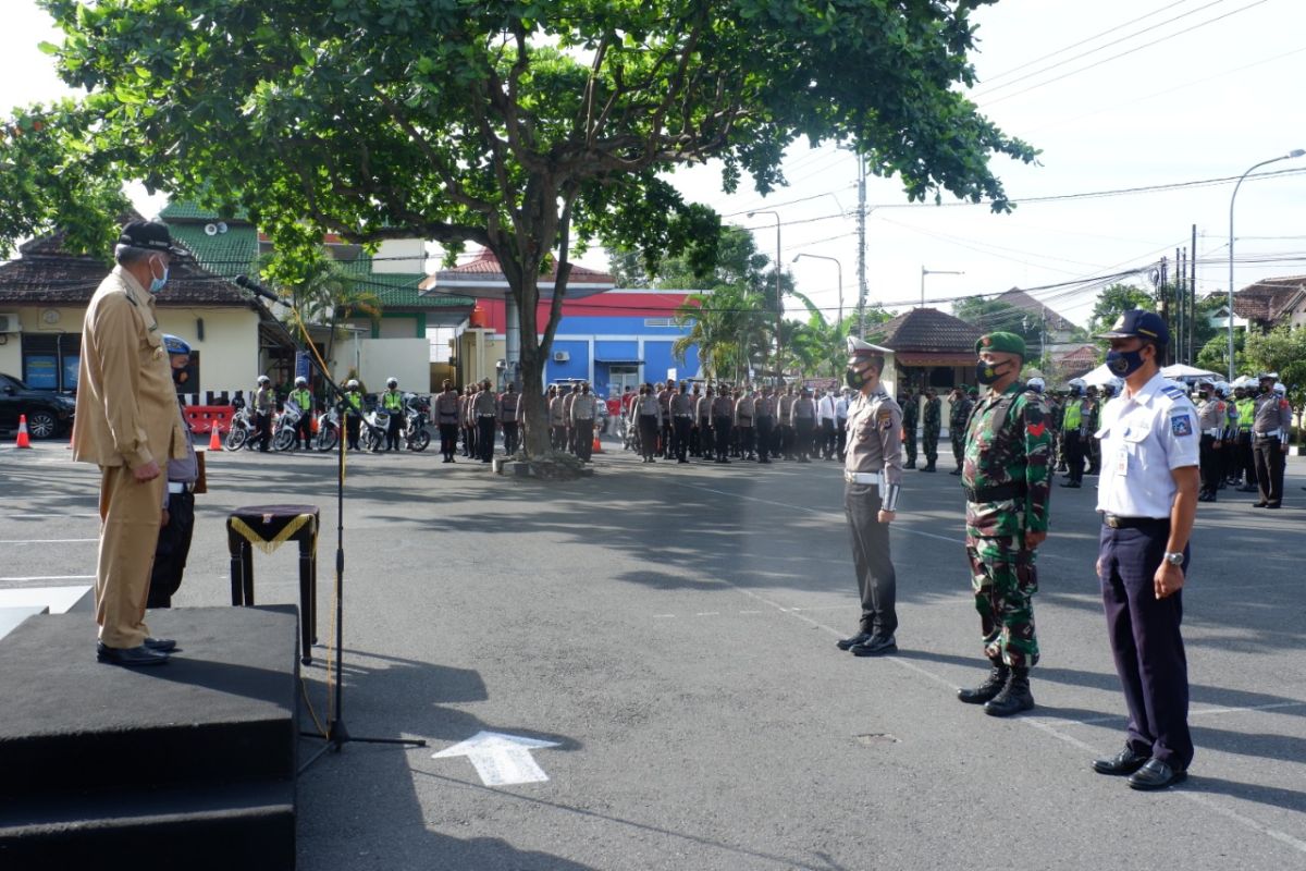 Bupati pimpin Apel Gelar Pasukan Operasi Lilin Progo 2020 di Polres Sleman