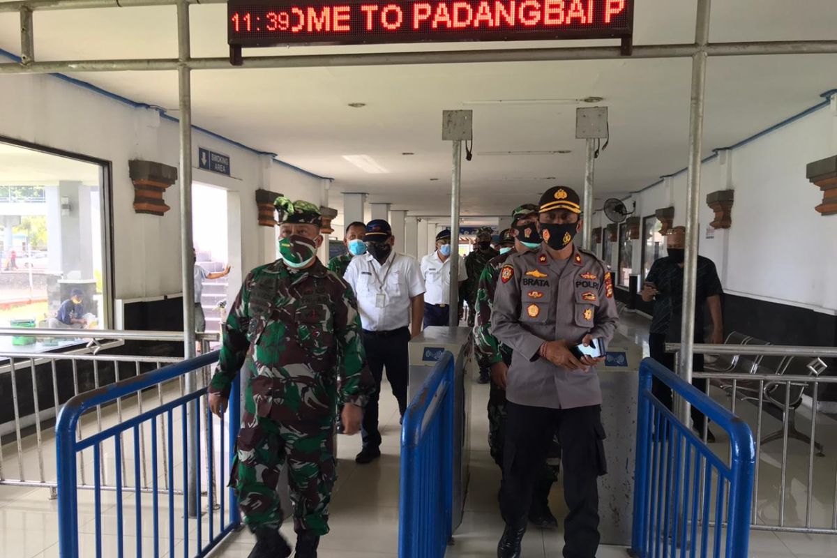 Pelabuhan Padangbai-Karangasem gratiskan tes cepat antigen sopir angkutan logistik